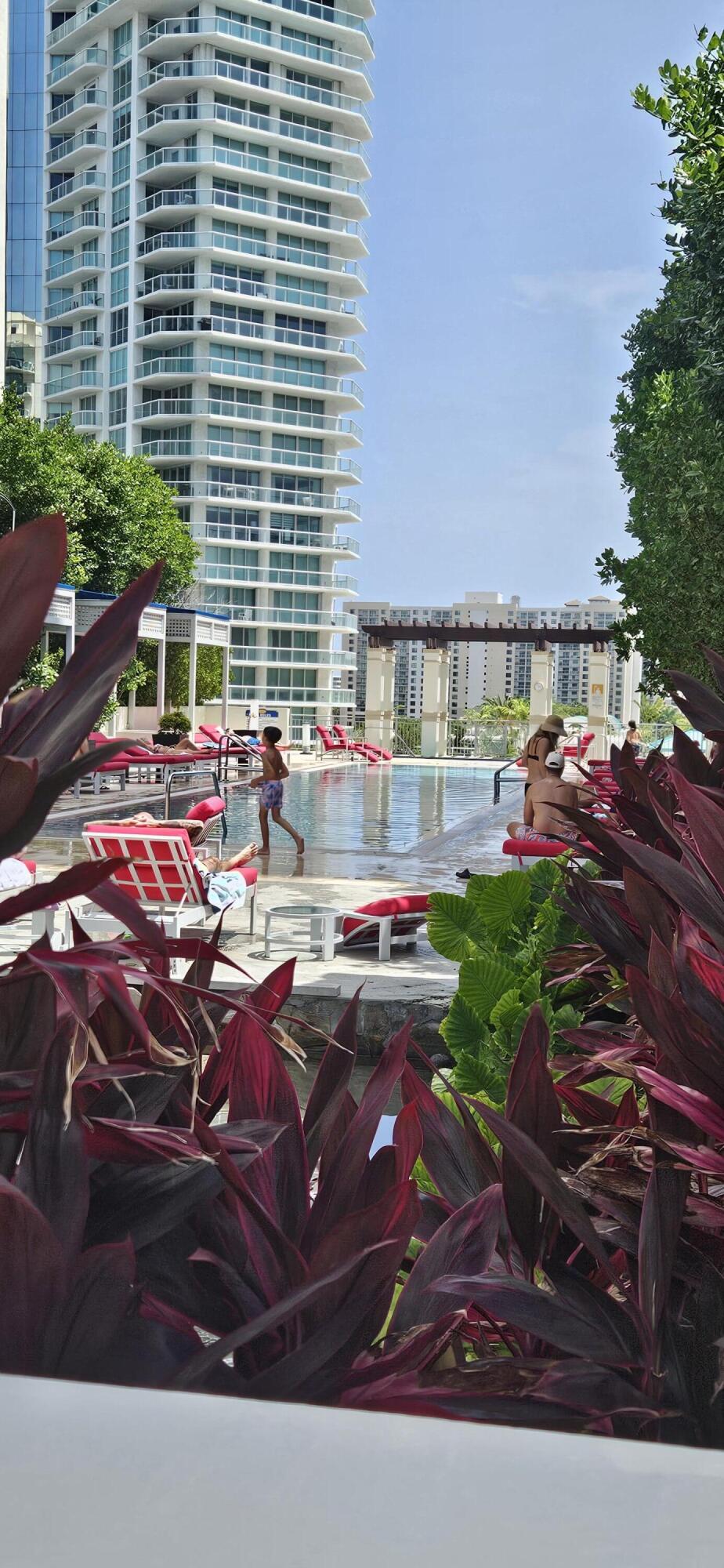 image St Tropez Sunny Isles36