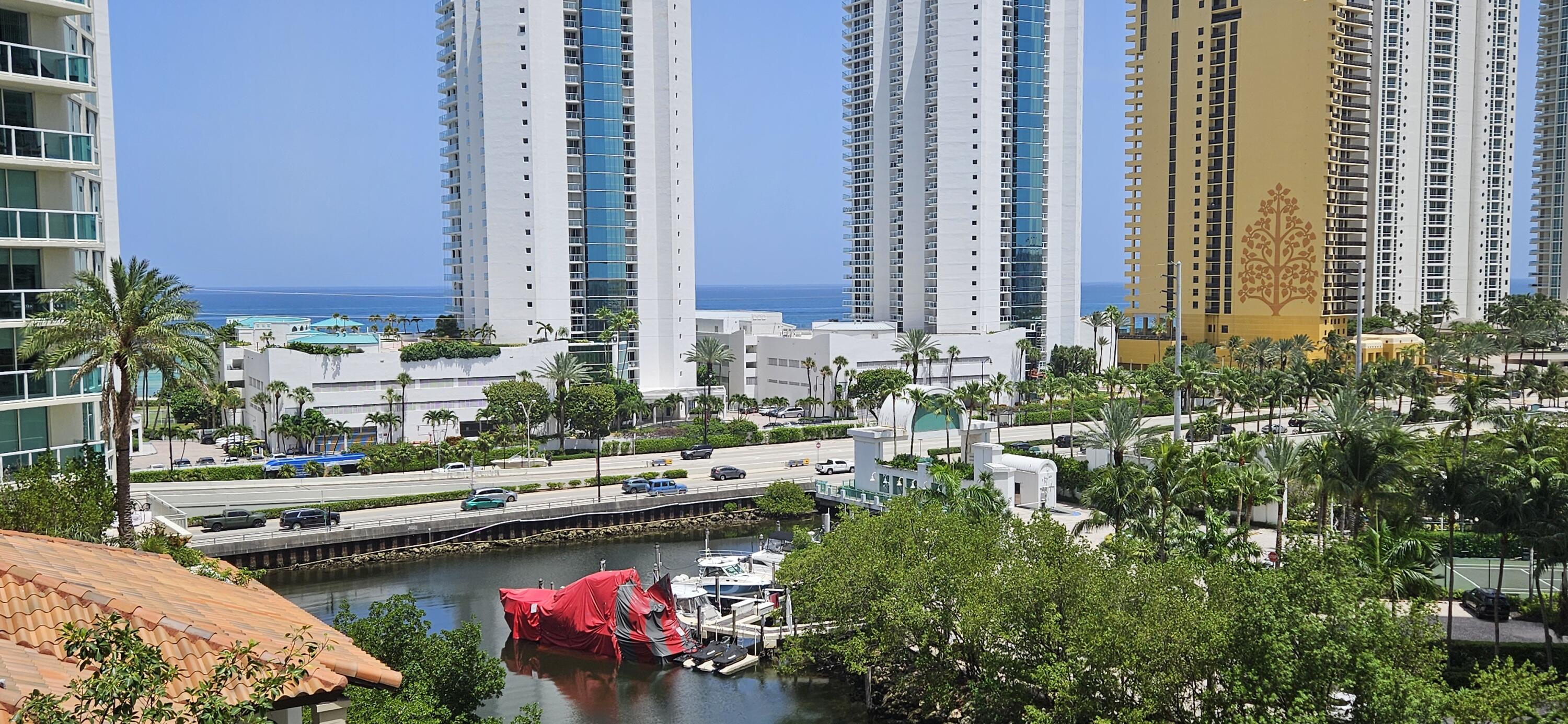 image St Tropez Sunny Isles3
