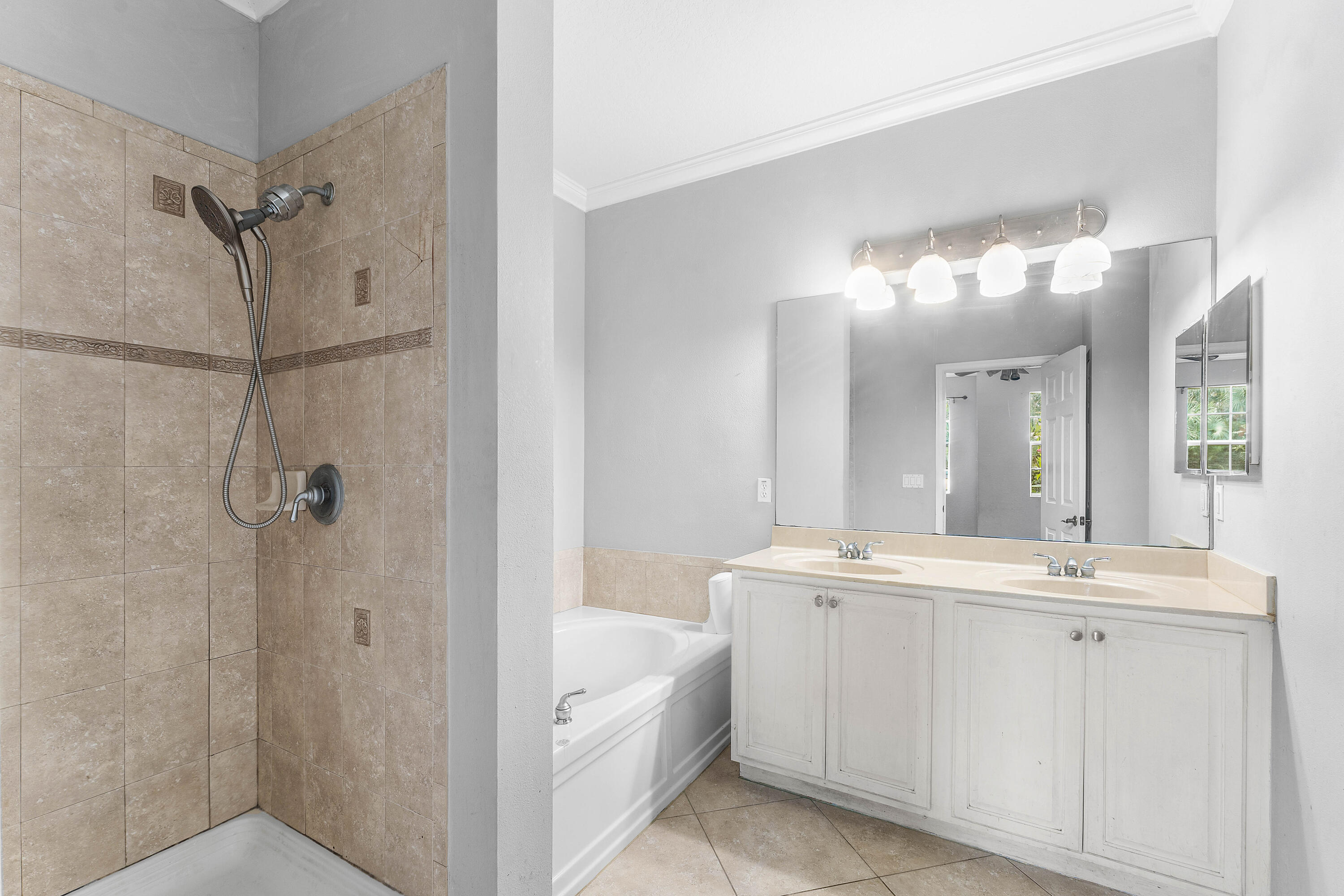 341 Indian Crk Pkwy #103 Jupiter, FL 33458