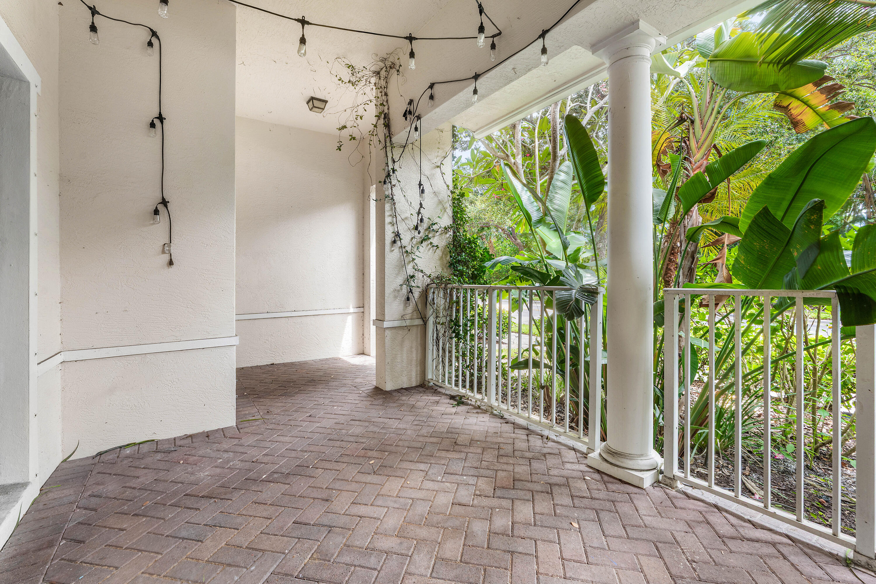 341 Indian Crk Pkwy #103 Jupiter, FL 33458