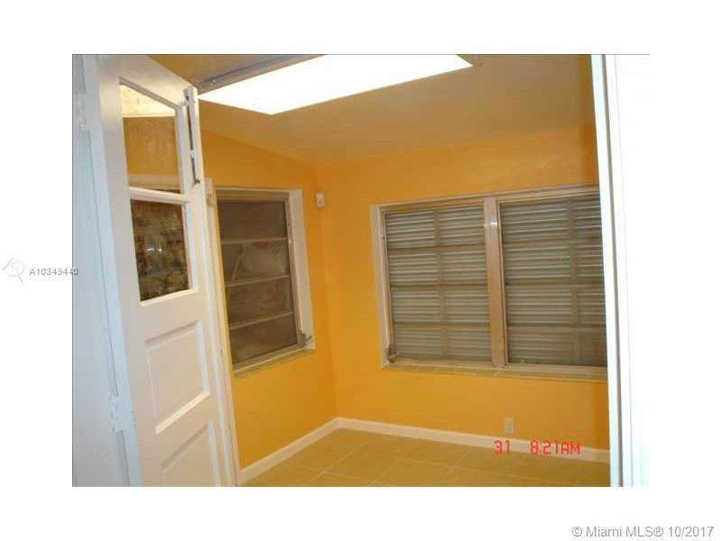 9324 Abbott Ave Surfside, FL 33154