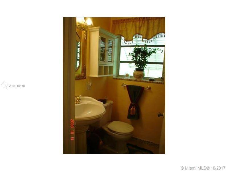 9324 Abbott Ave Surfside, FL 33154