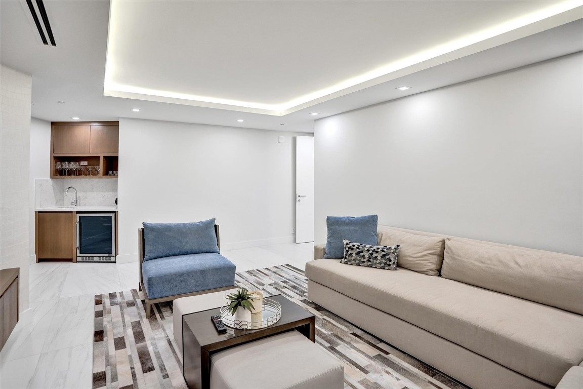 701 N Fort Lauderdale Bch #PH1801 Fort Lauderdale, FL 33304