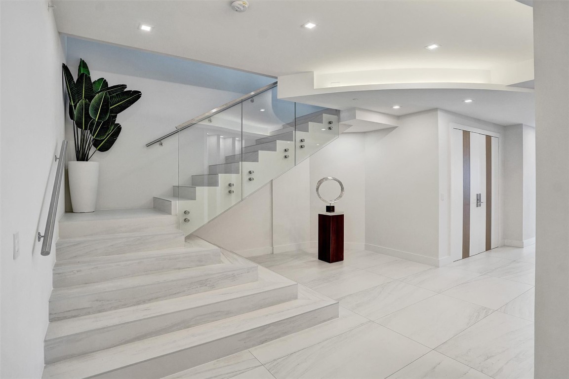 701 N Fort Lauderdale Bch #PH1801 Fort Lauderdale, FL 33304