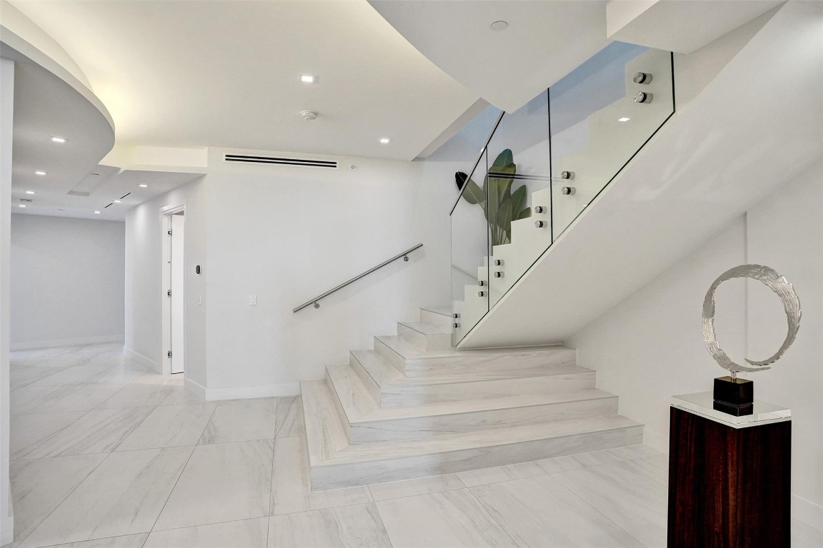 701 N Fort Lauderdale Bch #PH1801 Fort Lauderdale, FL 33304