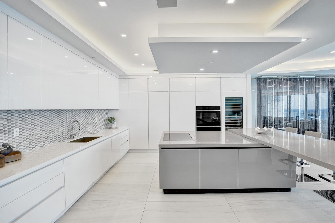 701 N Fort Lauderdale Bch #PH1801 Fort Lauderdale, FL 33304