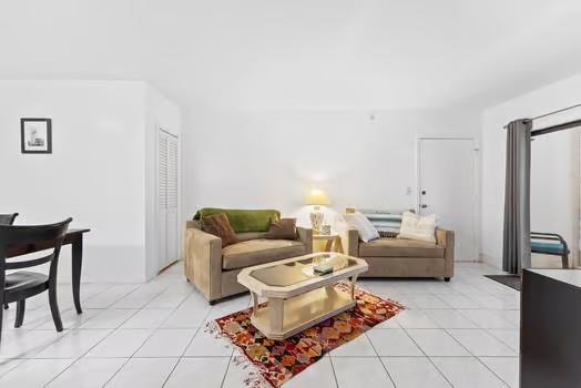 120 Cypress Clb Dr #215