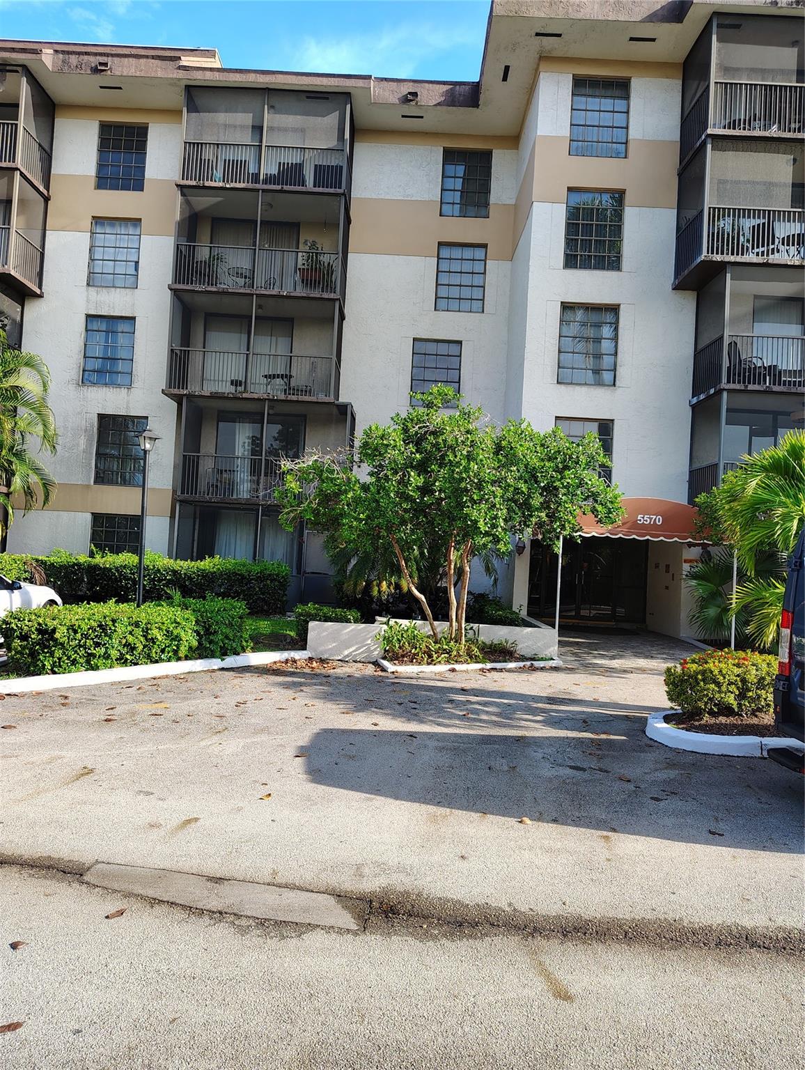 5570 NW 44th St #501