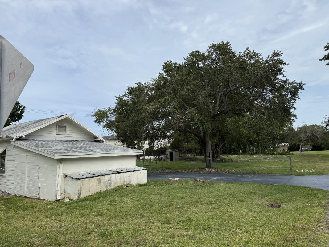 7260 SW 76th St Miami, FL 33143