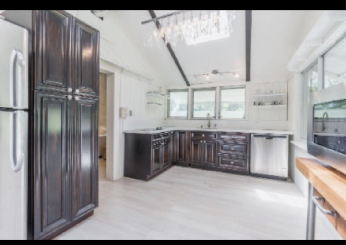 7260 SW 76th St Miami, FL 33143