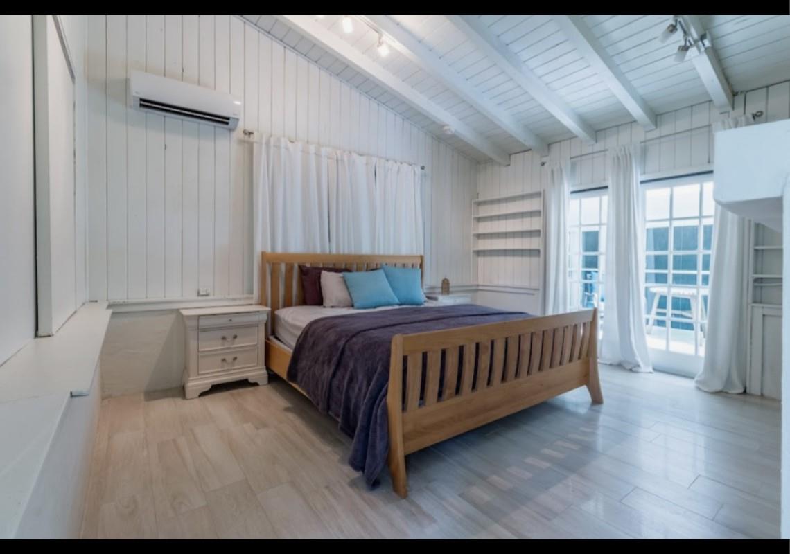 7260 SW 76th St Miami, FL 33143