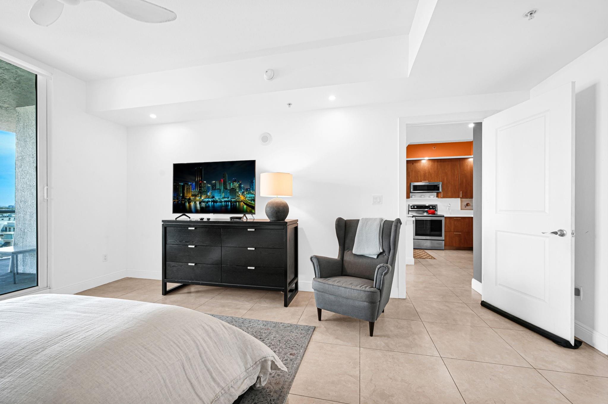 315 NE 3rd Ave #1008 Fort Lauderdale, FL 33301