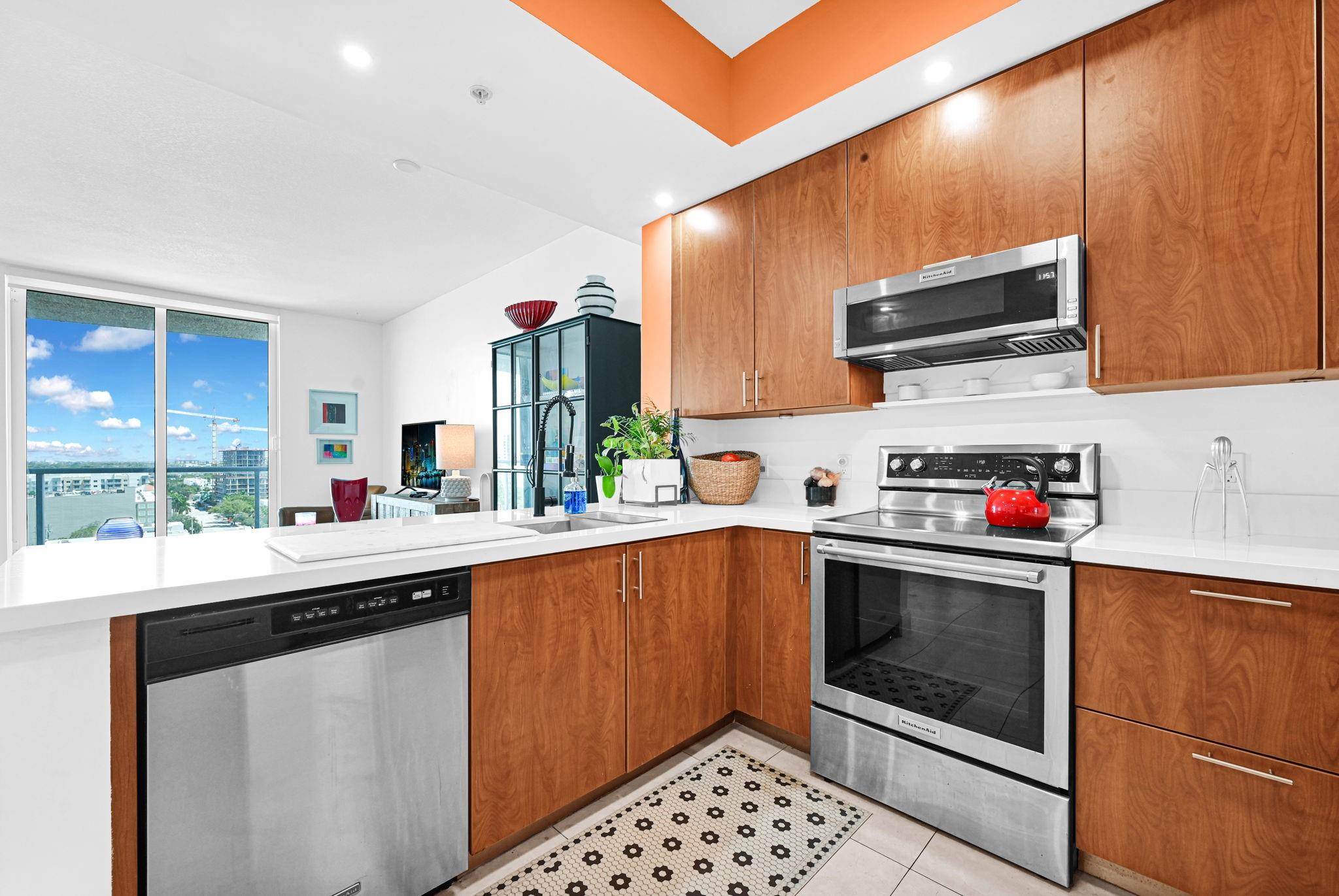 315 NE 3rd Ave #1008 Fort Lauderdale, FL 33301