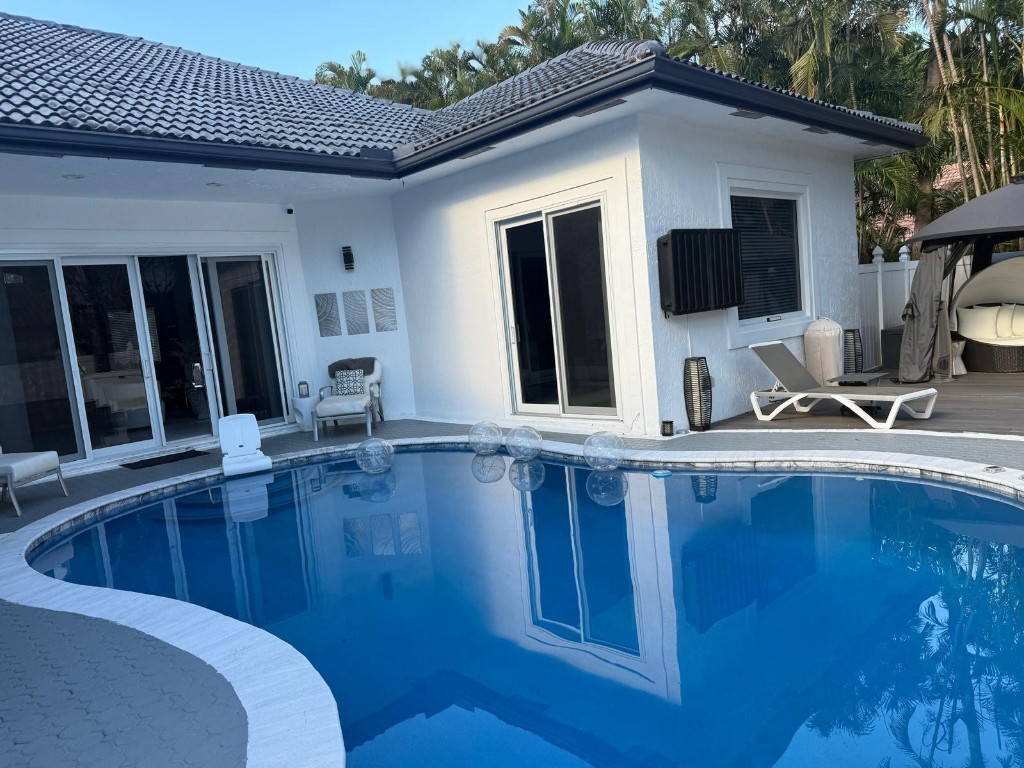 830 Bailey Boca Raton, FL 33487