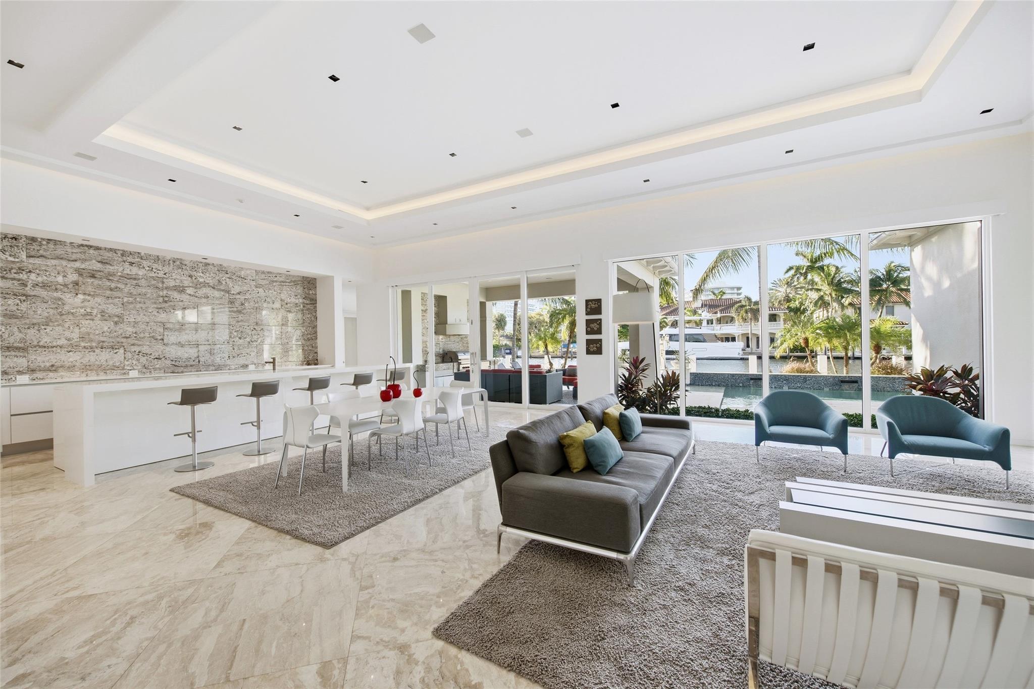 2530 Lucille Dr Fort Lauderdale, FL 33316