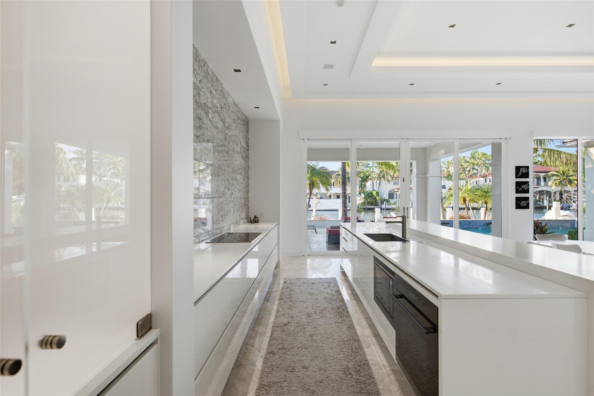 2530 Lucille Dr Fort Lauderdale, FL 33316