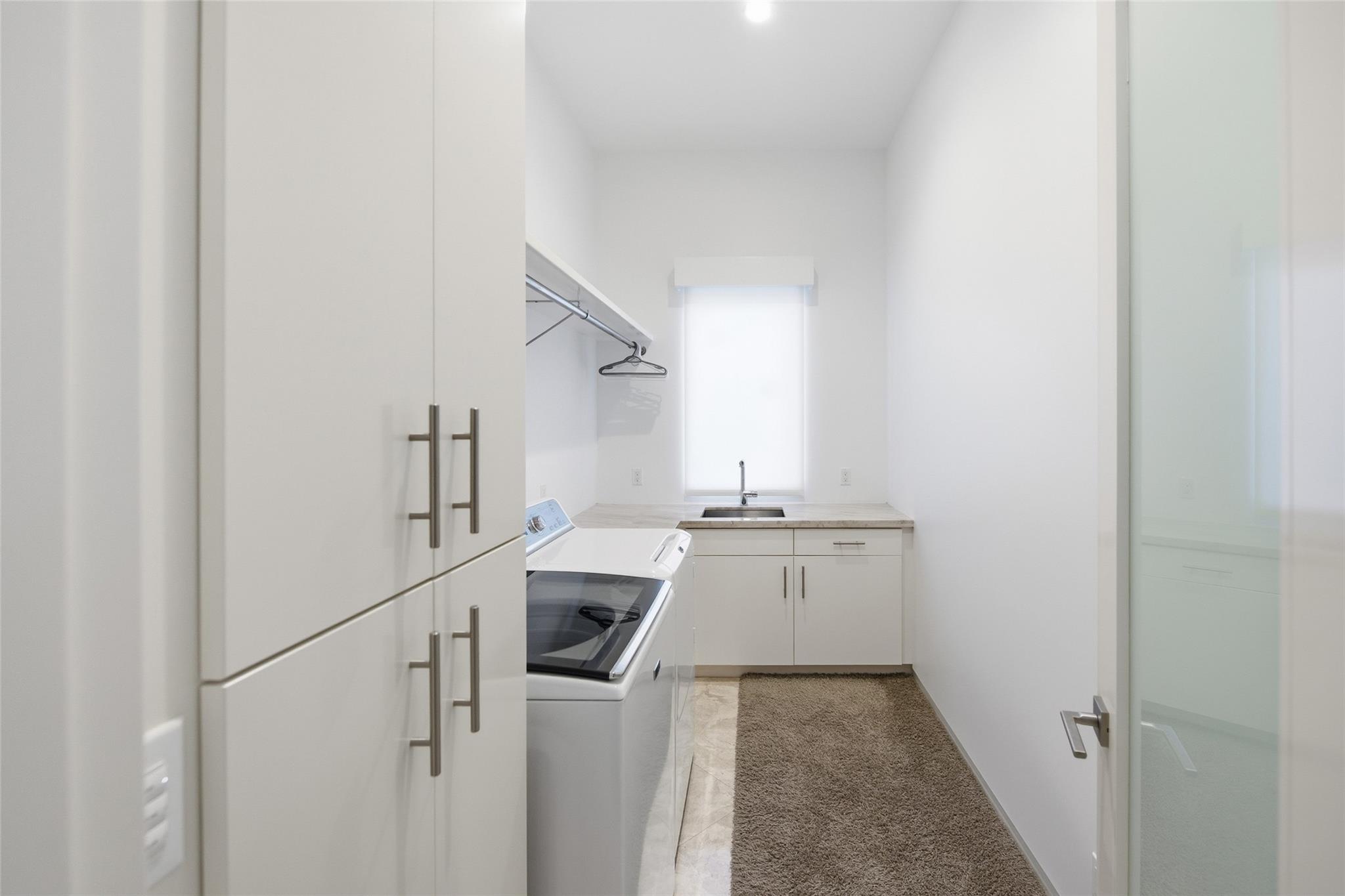 2530 Lucille Dr Fort Lauderdale, FL 33316