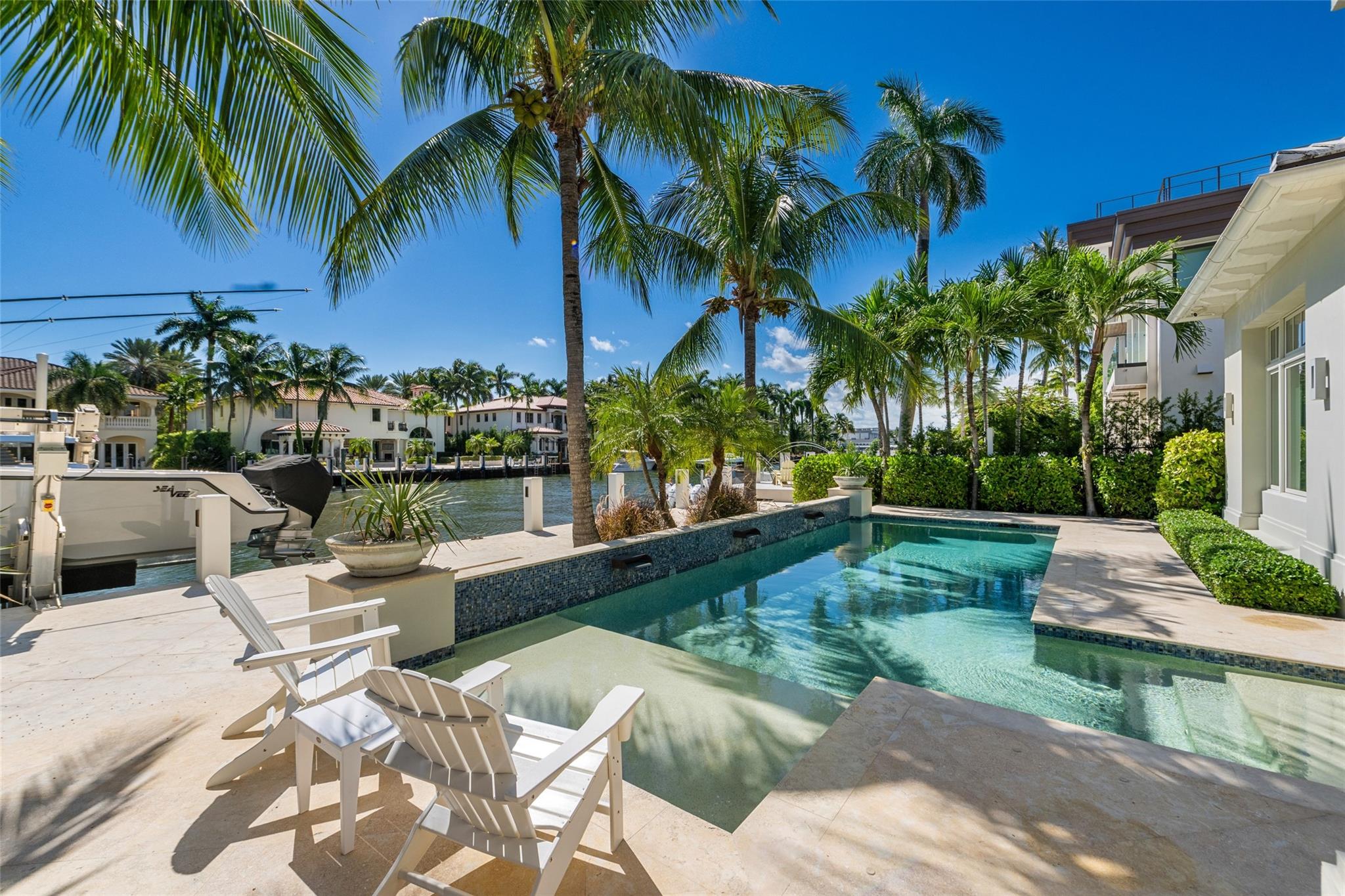 2530 Lucille Dr Fort Lauderdale, FL 33316