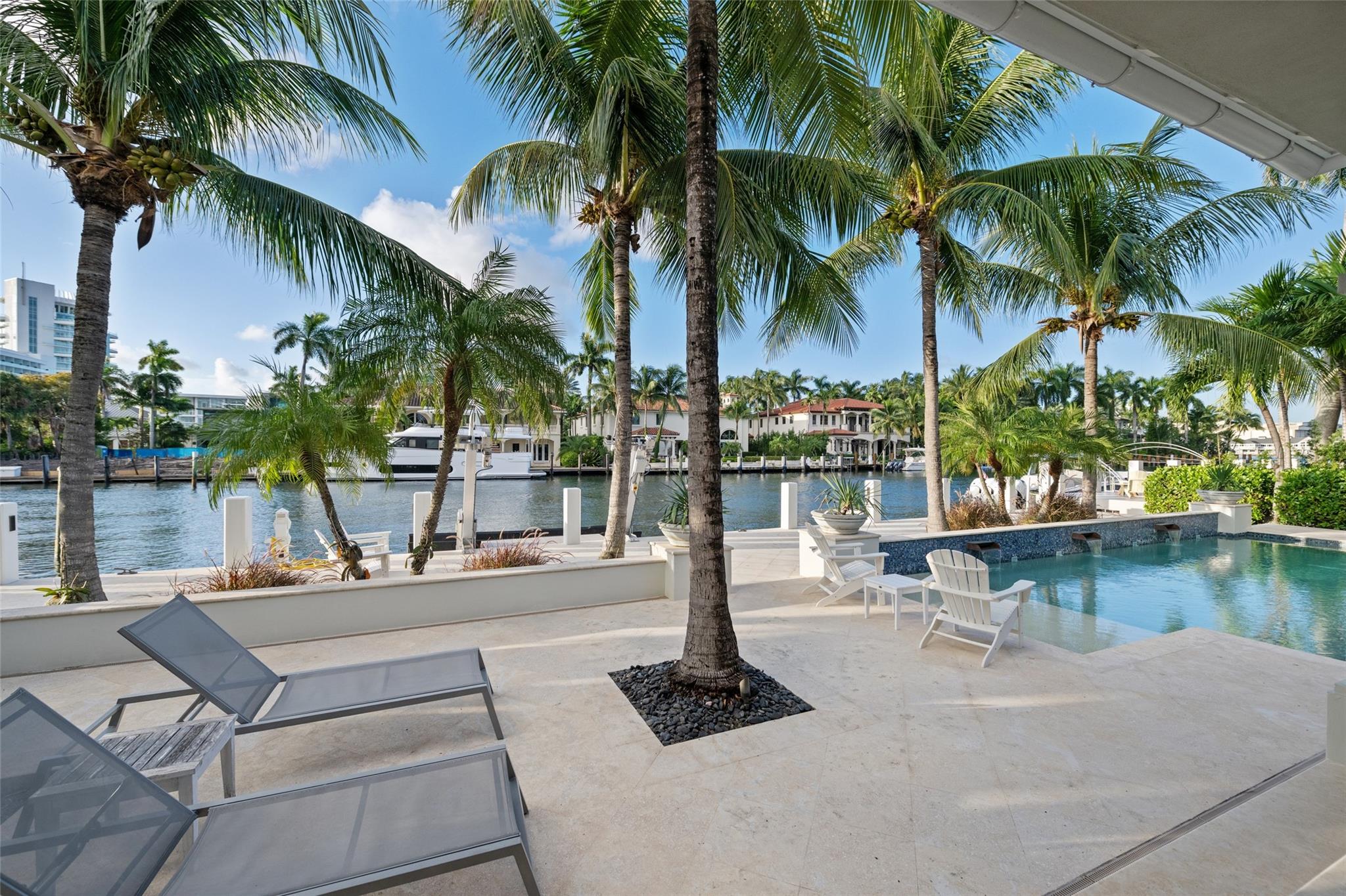 2530 Lucille Dr Fort Lauderdale, FL 33316