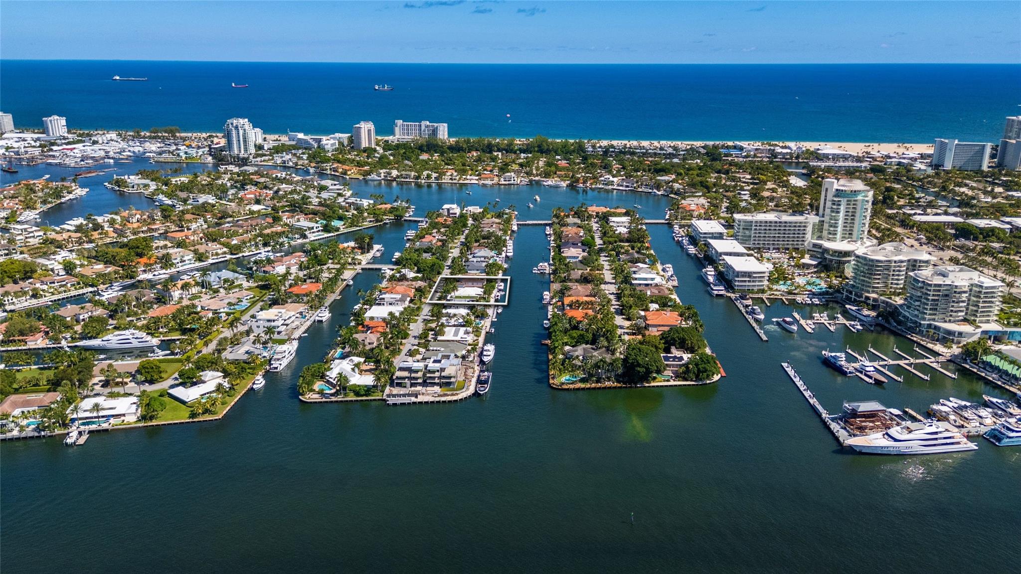 2530 Lucille Dr Fort Lauderdale, FL 33316