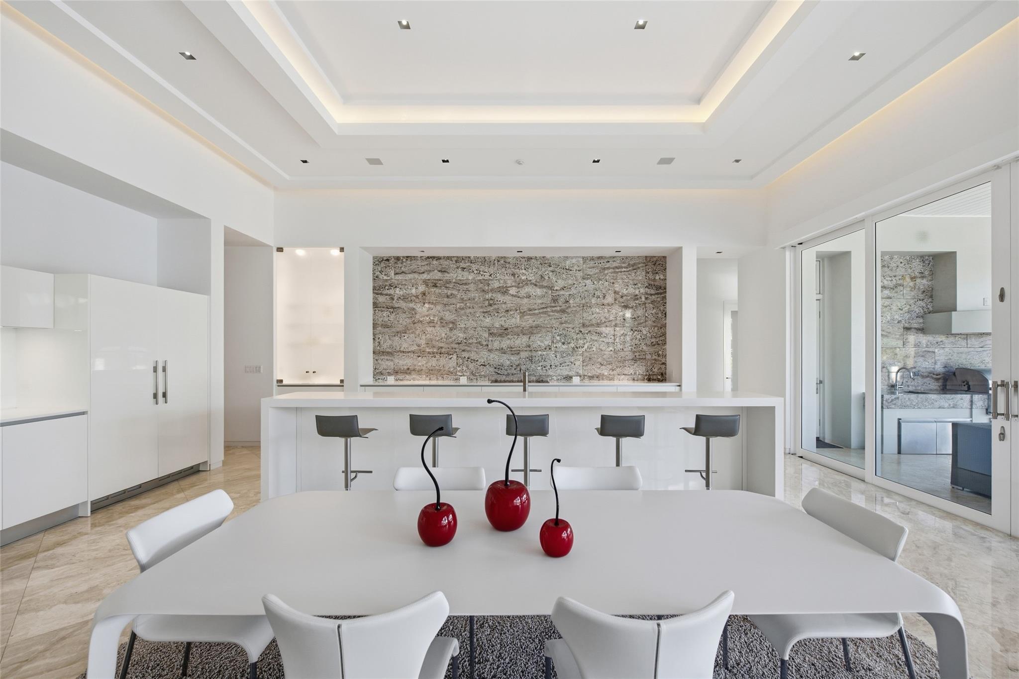 2530 Lucille Dr Fort Lauderdale, FL 33316