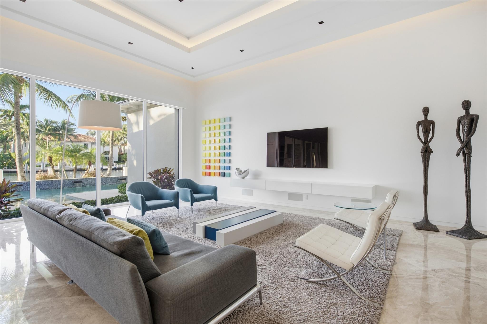 2530 Lucille Dr Fort Lauderdale, FL 33316