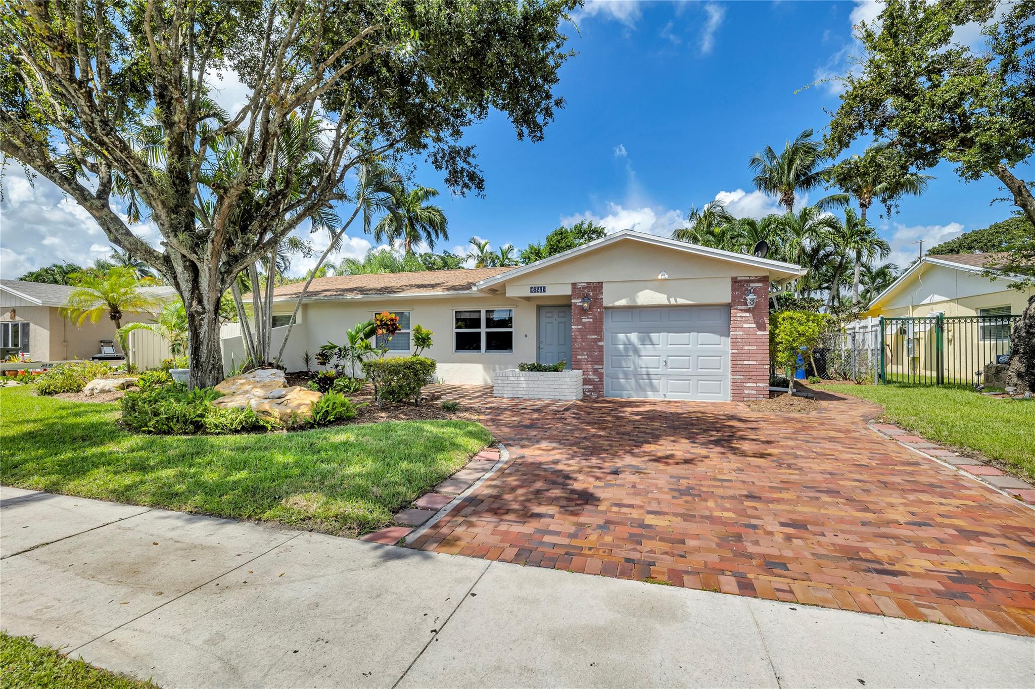 6741 NW 22nd Ter