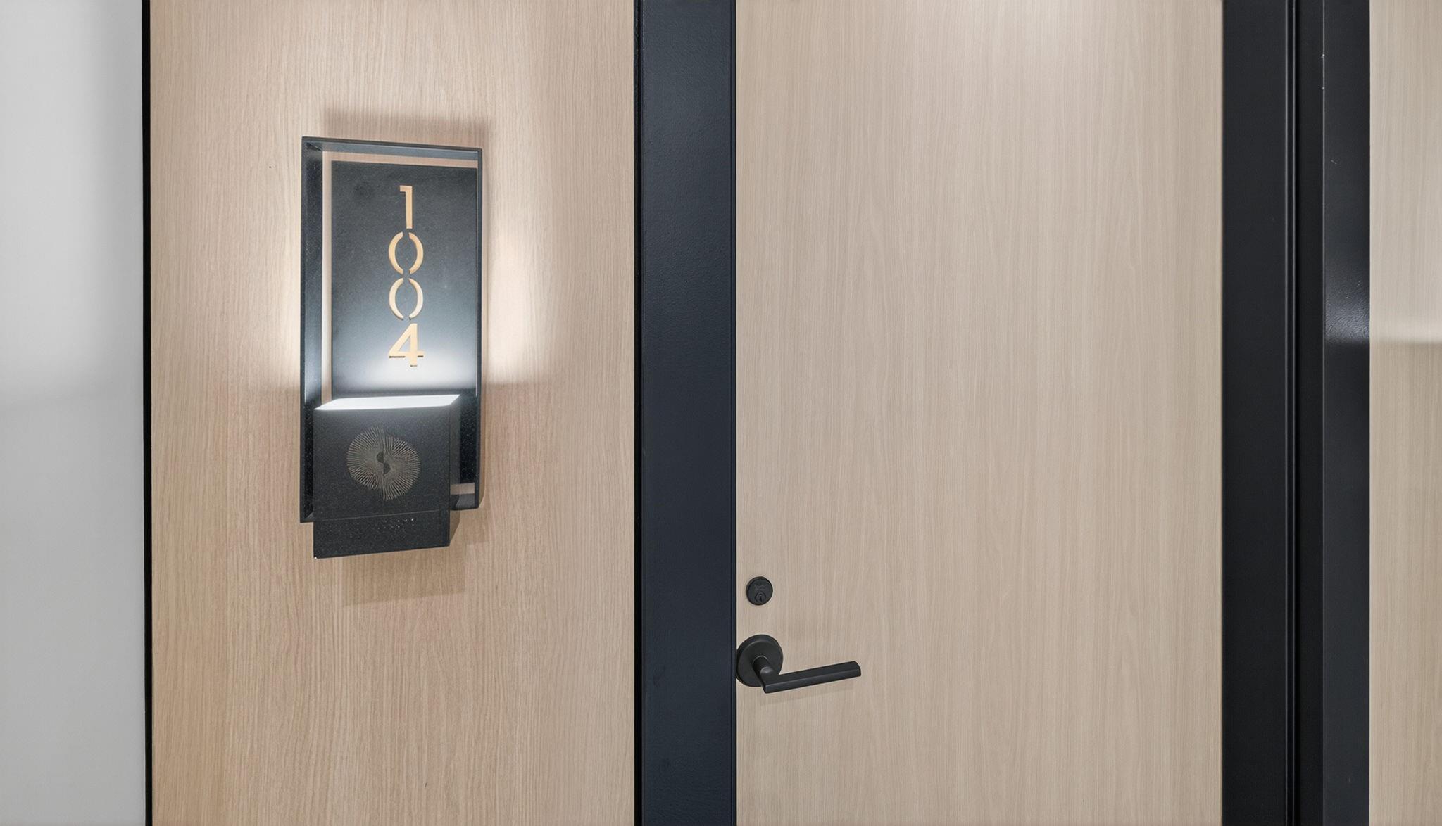 153 N Seabreeze Blvd #1004-S Fort Lauderdale, FL 33304