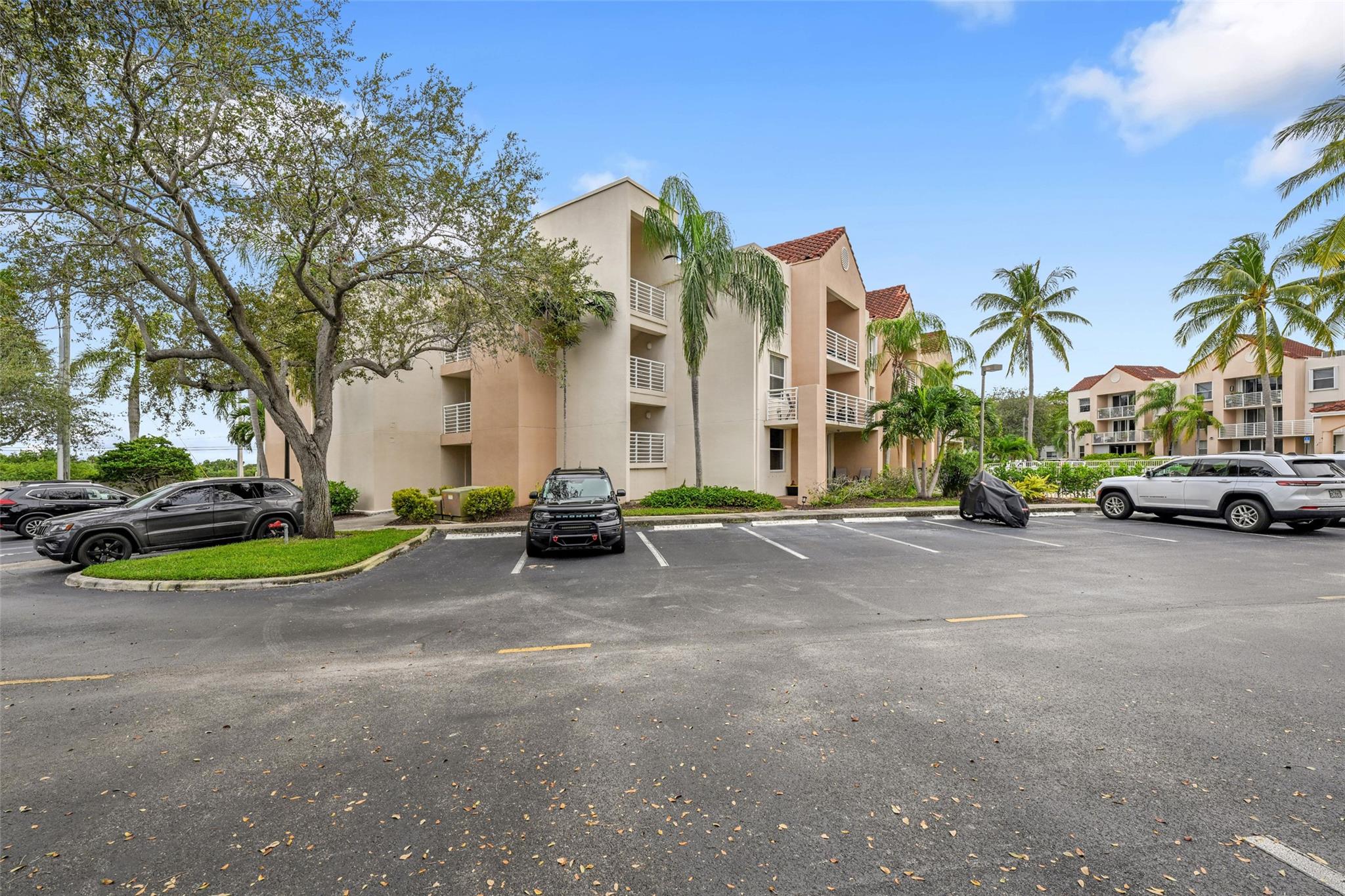 2711 Ocean Clb Blvd #204 Hollywood, FL 33019