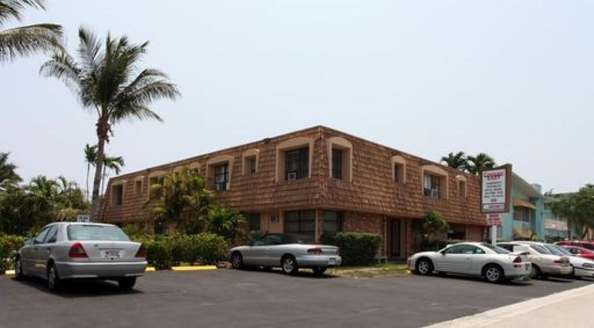 100 Isle Of Venice Dr #13