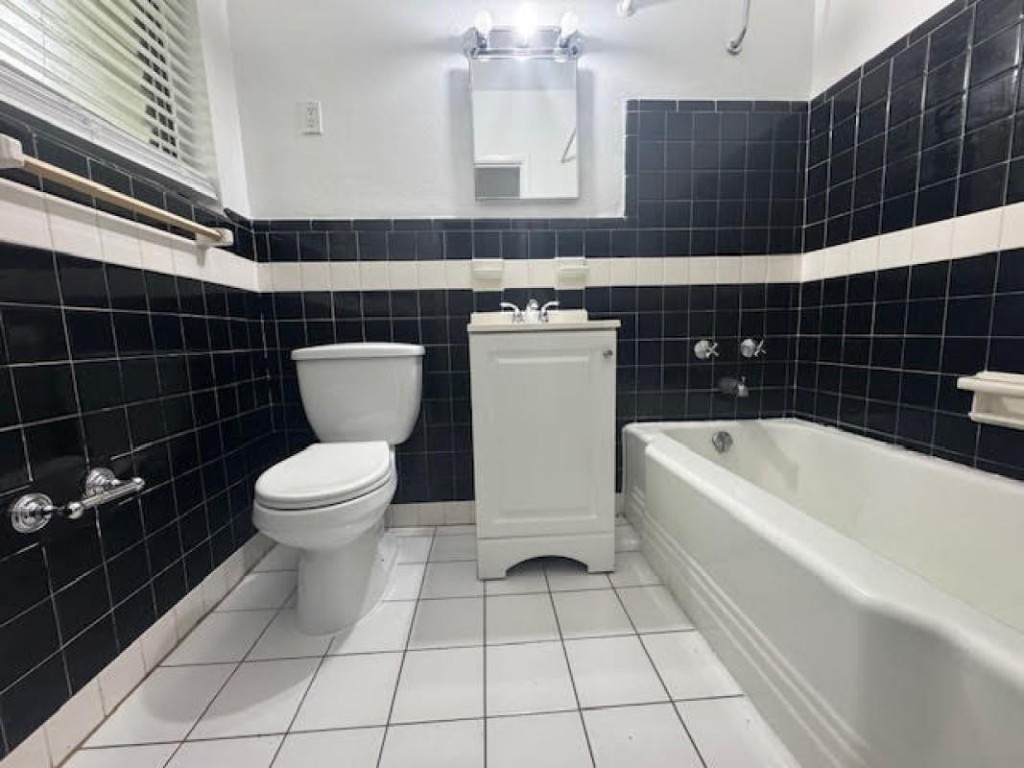 100 Isle Of Venice #13 Fort Lauderdale, FL 33301