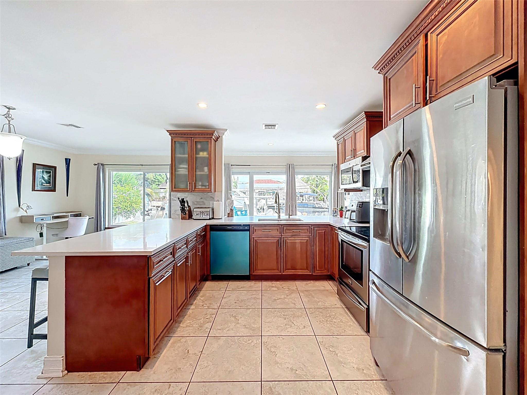 370 SE 12th Pompano Beach, FL 33060