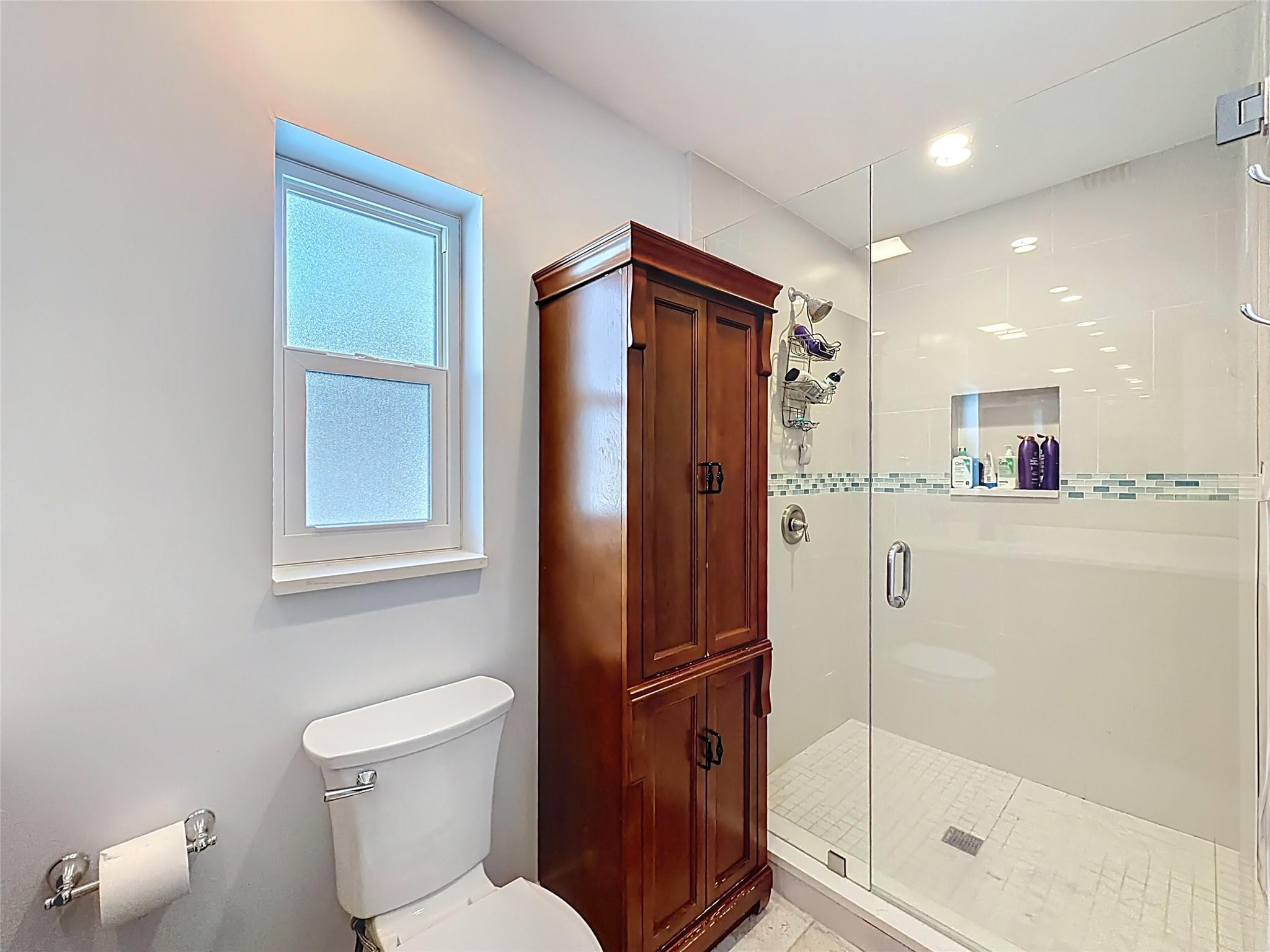 370 SE 12th Pompano Beach, FL 33060