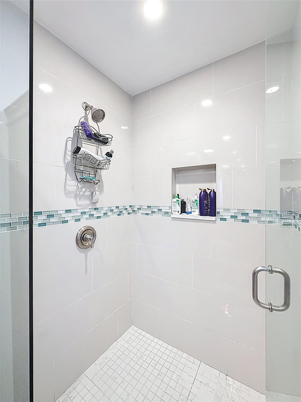 370 SE 12th Pompano Beach, FL 33060