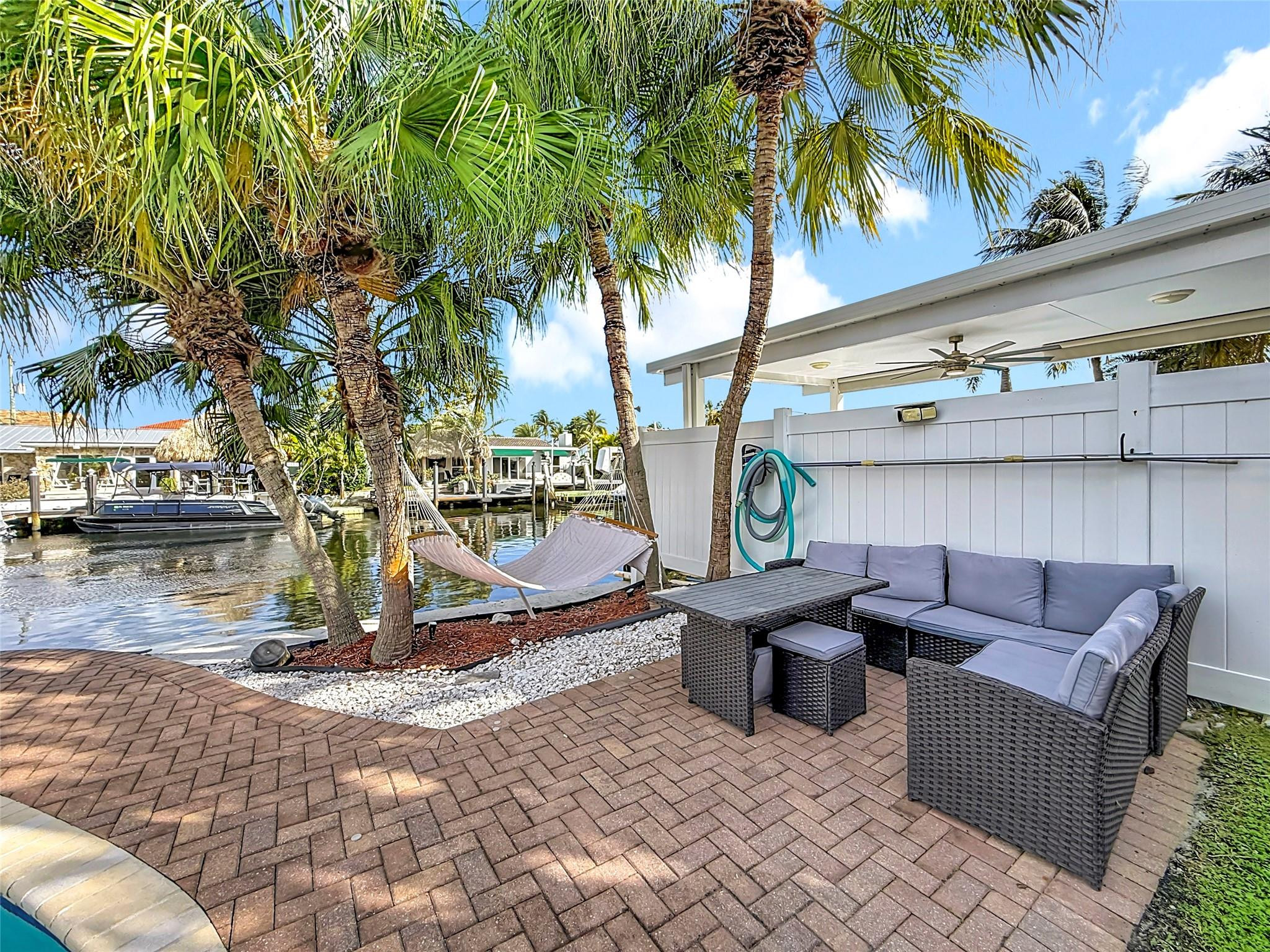 370 SE 12th Pompano Beach, FL 33060