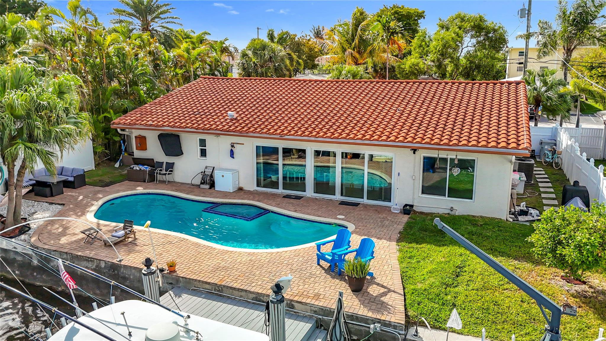 370 SE 12th Pompano Beach, FL 33060