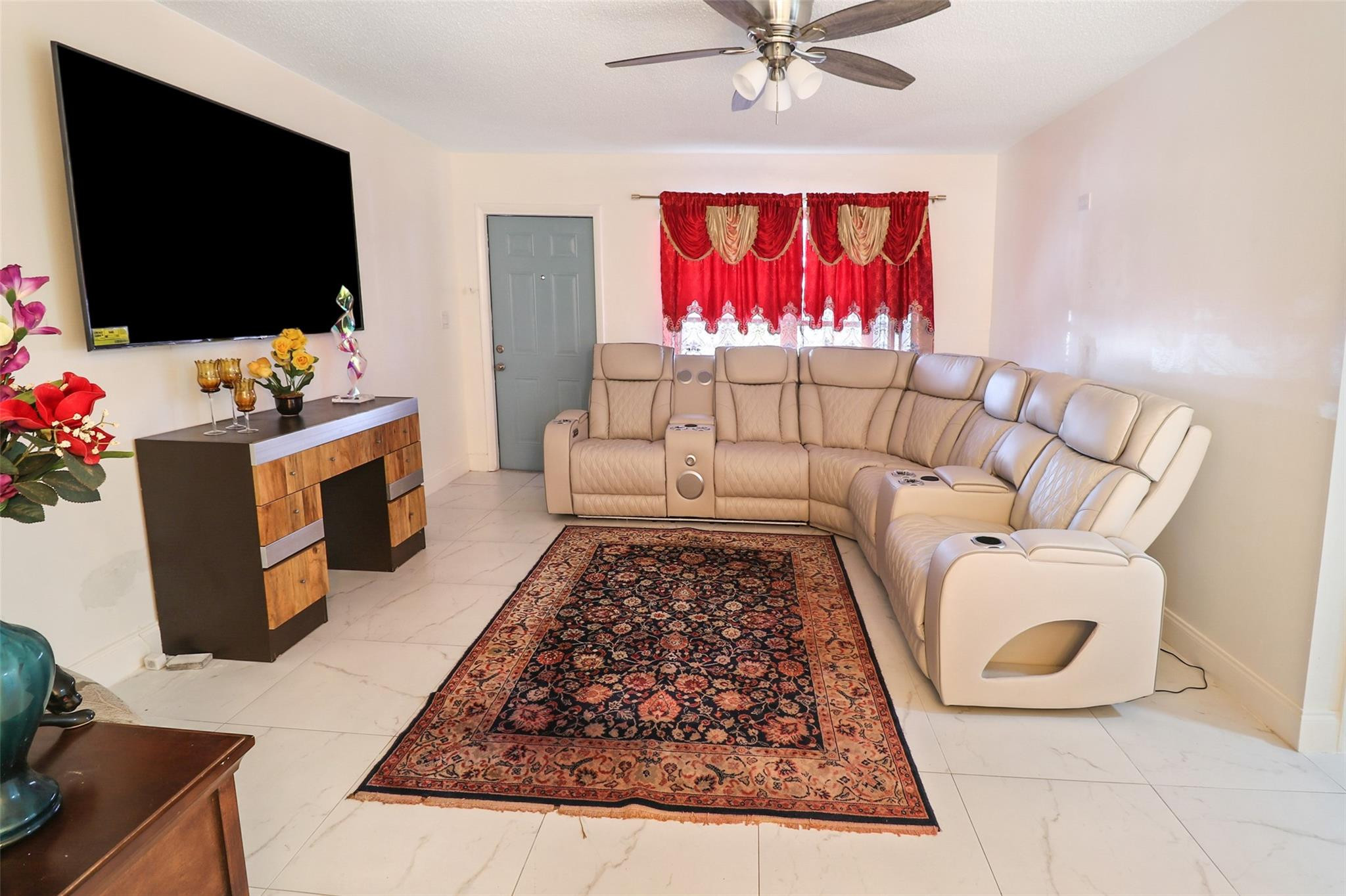 6715 NW 12th Margate, FL 33063