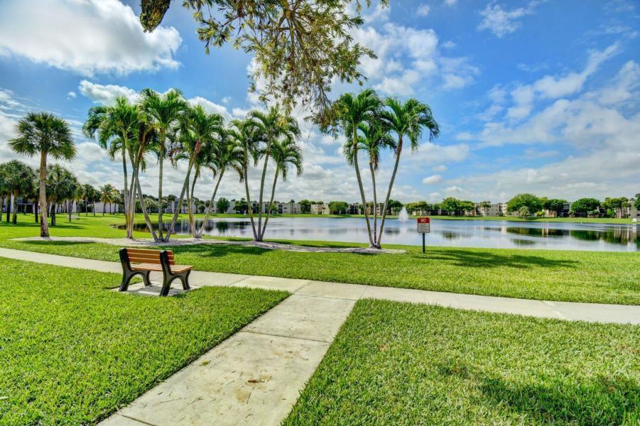5190 Las Verdes Cir #224,Delray Beach, FL 33484
