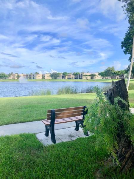 5190 Las Verdes Cir #224,Delray Beach, FL 33484