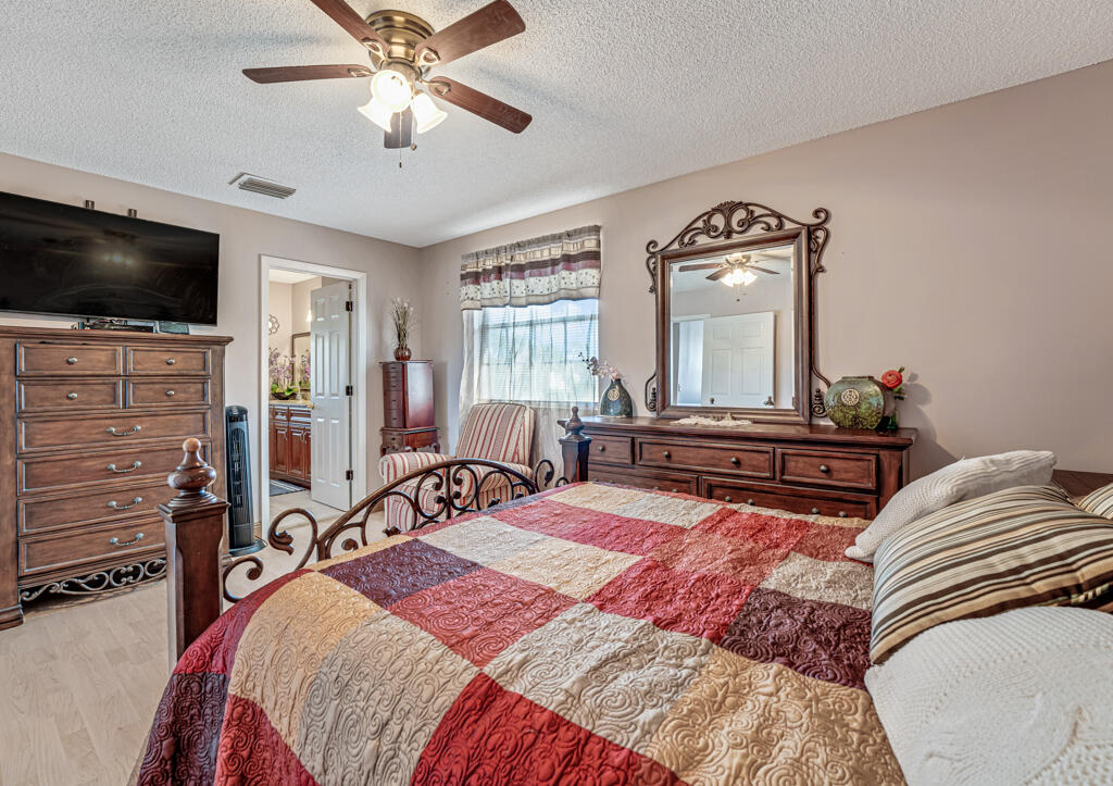 Undisclosed Address Boynton Beach, FL 33437