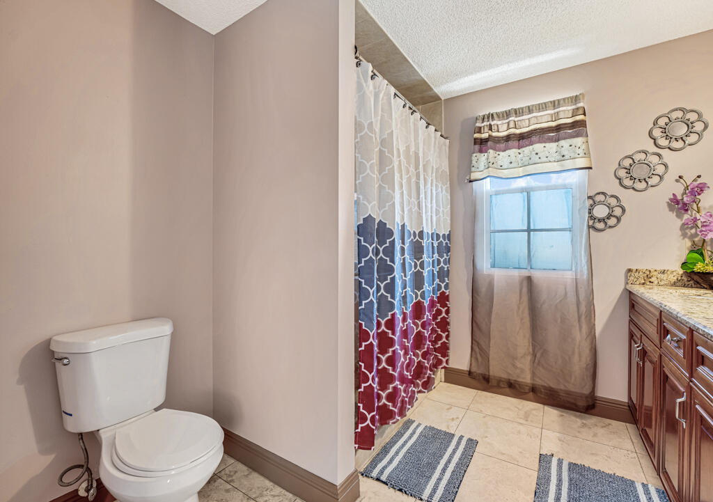 Undisclosed Address Boynton Beach, FL 33437