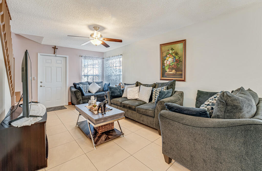 Undisclosed Address Boynton Beach, FL 33437