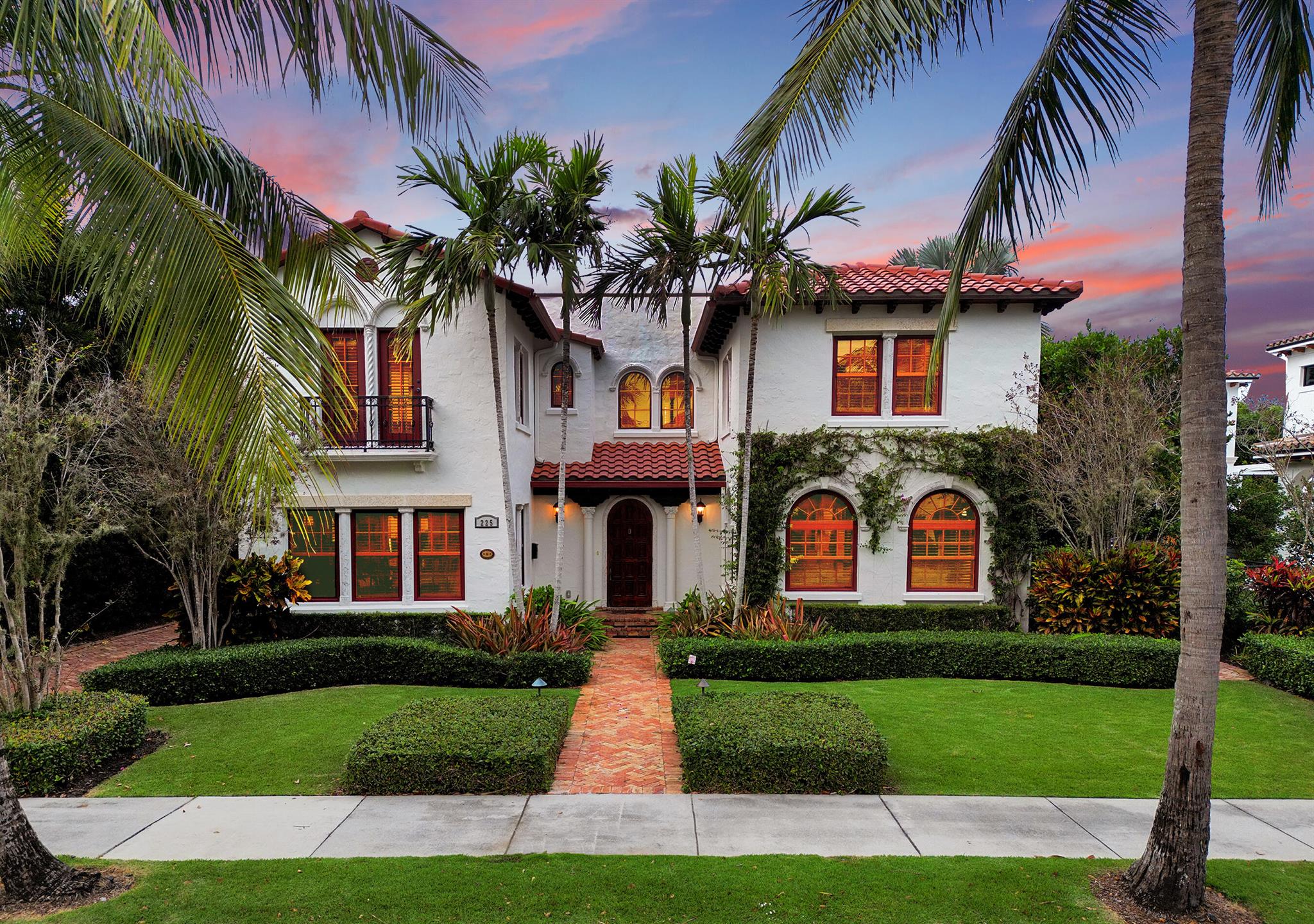 225 Pershing Way,West Palm Beach, FL 33401