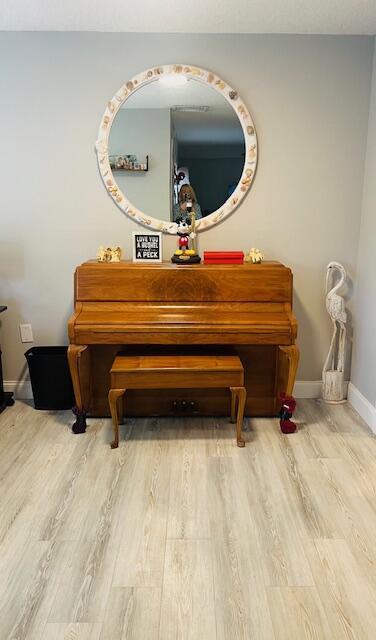 1714 17th Ct Jupiter, FL 33477