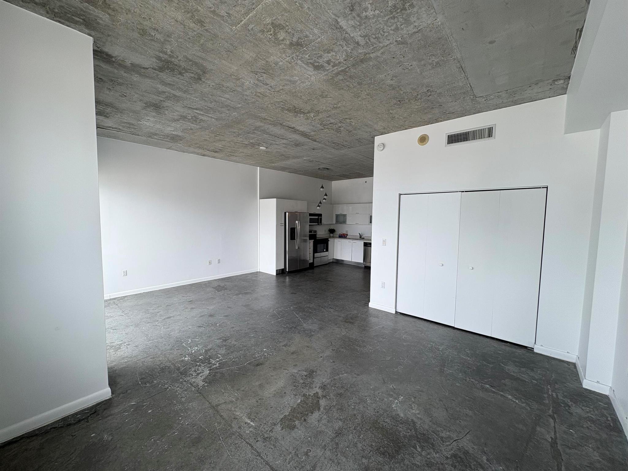 image THE LOFT DOWNTOWN II COND13