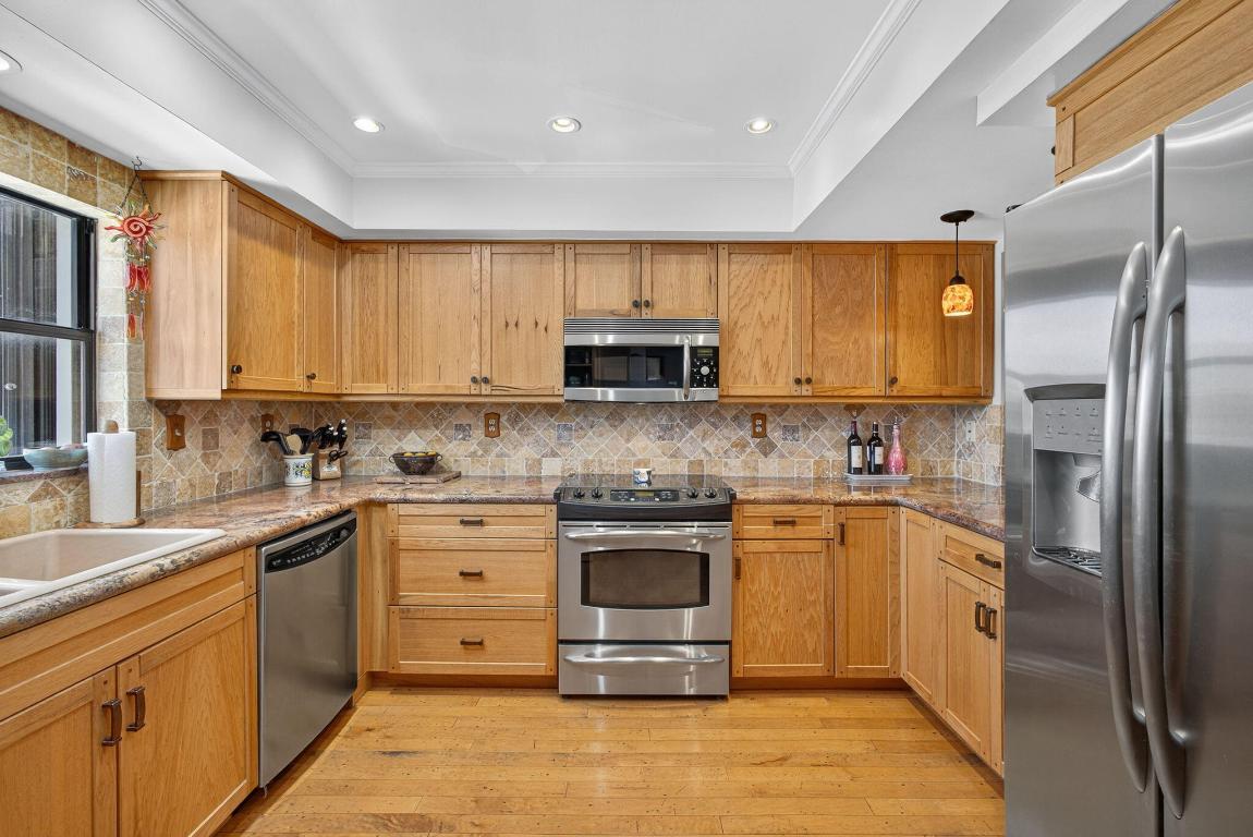 704 Clubhouse Jupiter, FL 33477