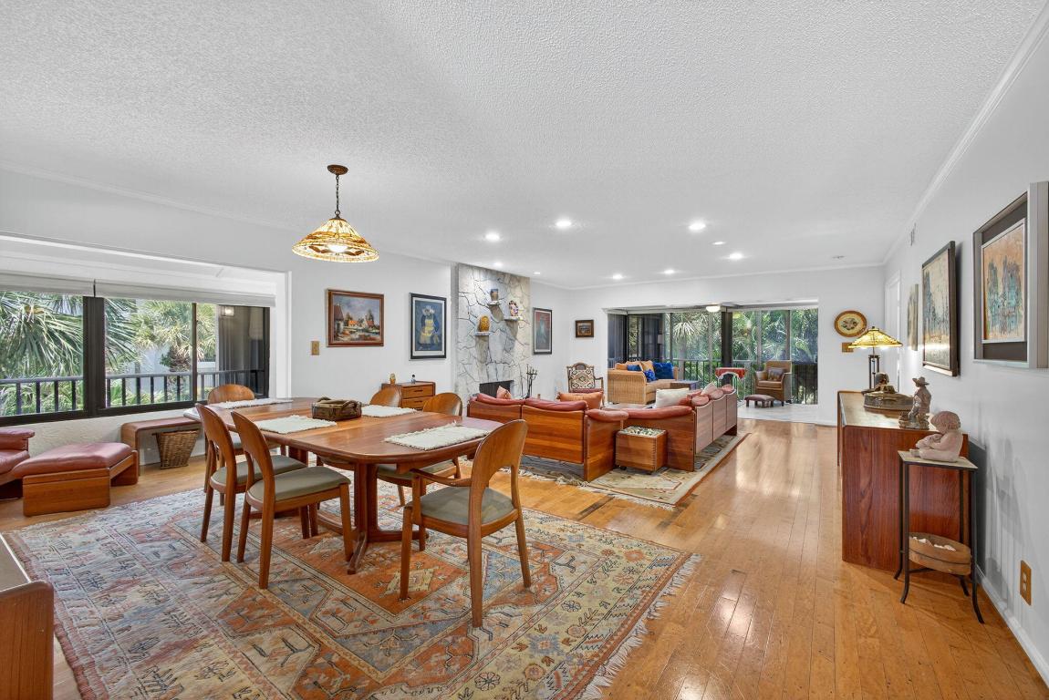 704 Clubhouse Jupiter, FL 33477