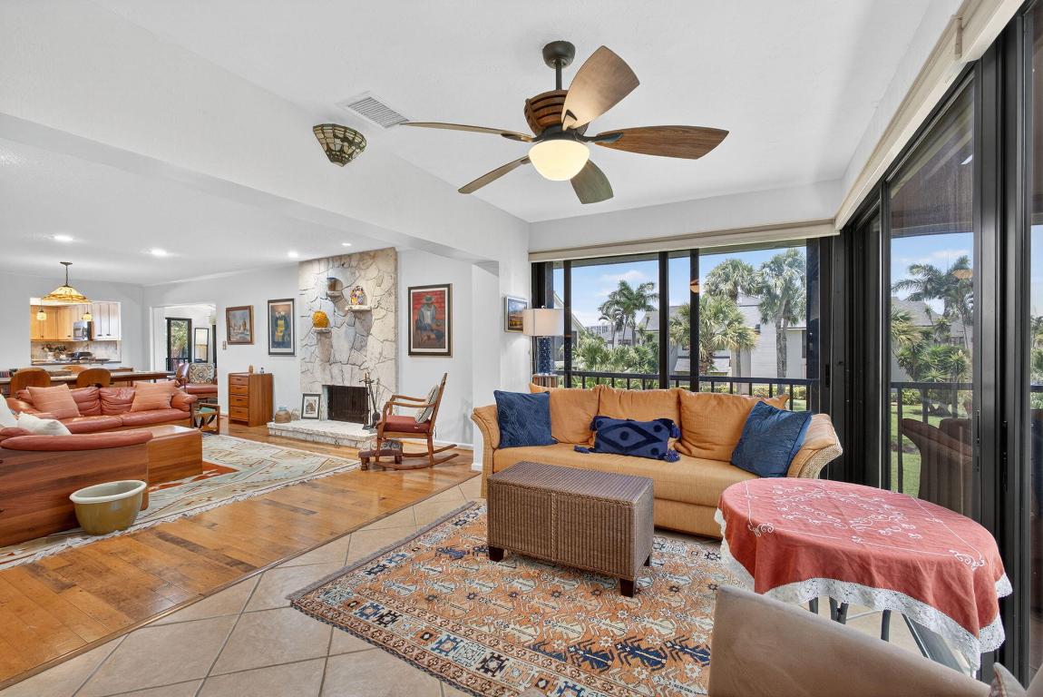 704 Clubhouse Jupiter, FL 33477