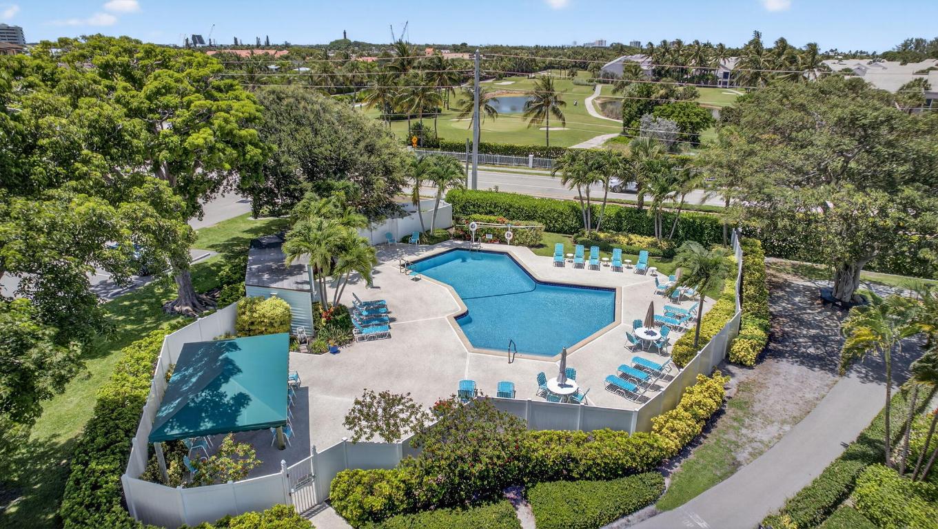 704 Clubhouse Jupiter, FL 33477