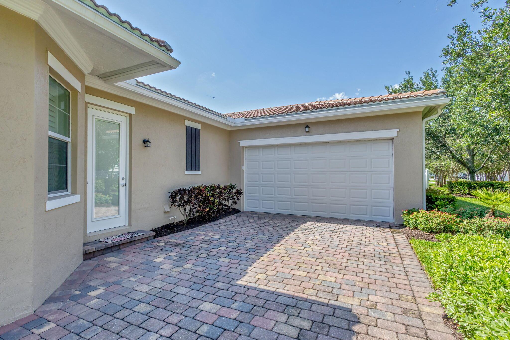 1122 S Prescott Dr Jupiter, FL 33458